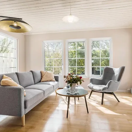 3 Bedroom Cozy In Nyaraló Hørve