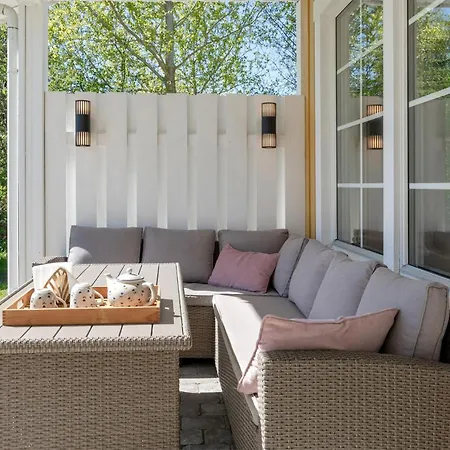 3 Bedroom Cozy In Semesterbostad *