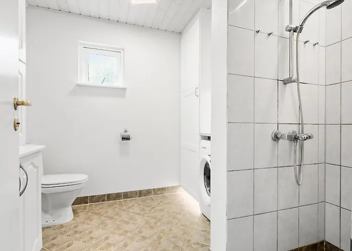 بيت للعطل 3 Bedroom Cozy In