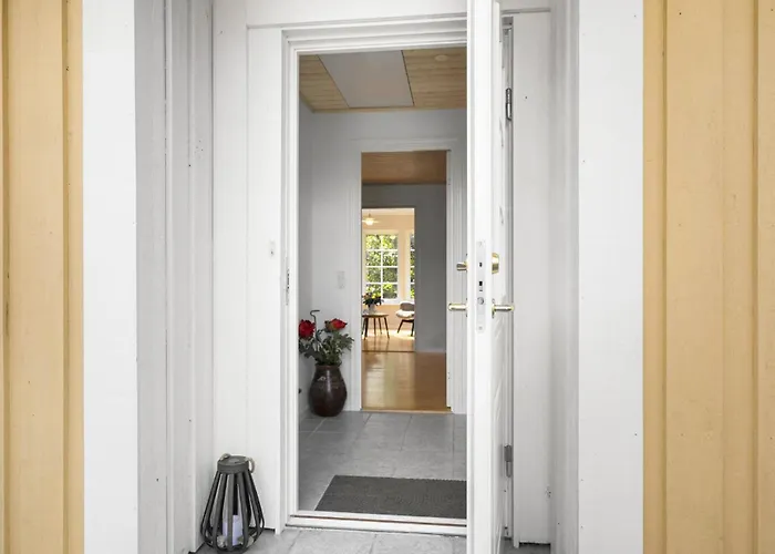 بيت للعطل 3 Bedroom Cozy In *