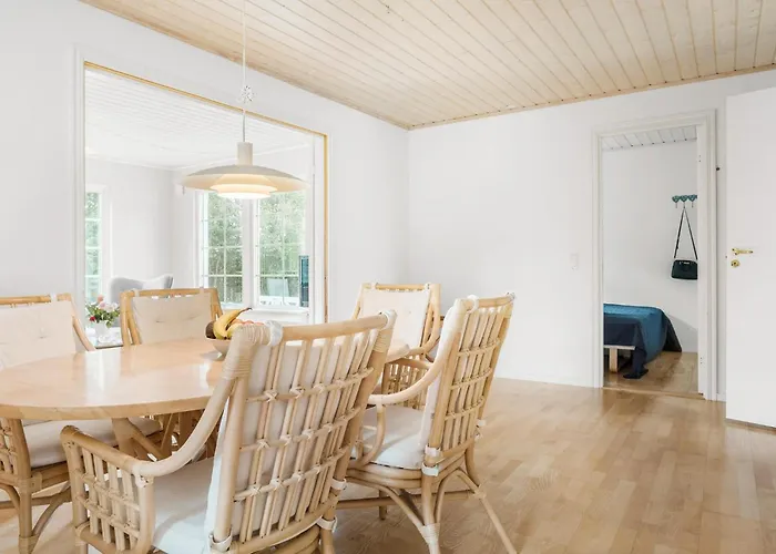3 Bedroom Cozy In