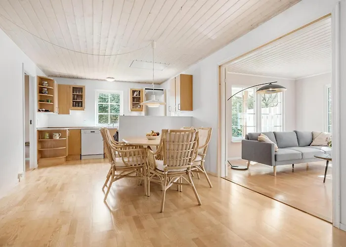 3 Bedroom Cozy In بيت للعطل