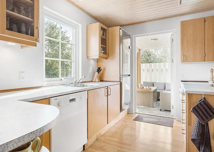 بيت للعطل 3 Bedroom Cozy In